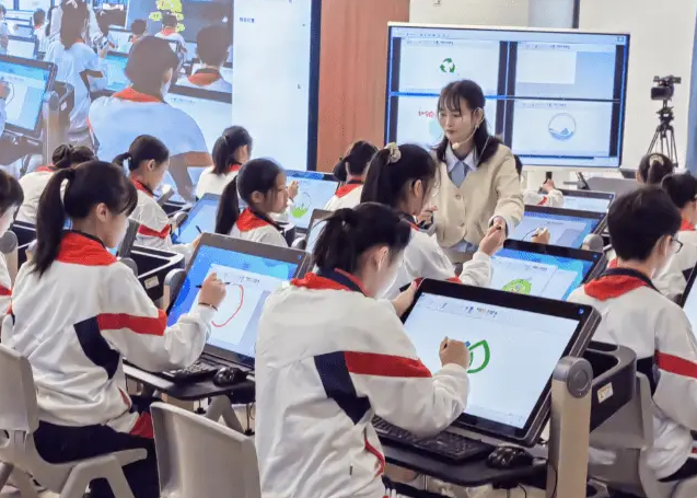 坚实的数据课程变革并非局部调整对教育